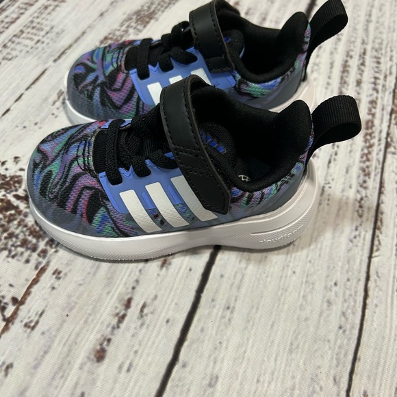 Baby Adidas Cloudfoam Sneakers - Picture 2 of 4